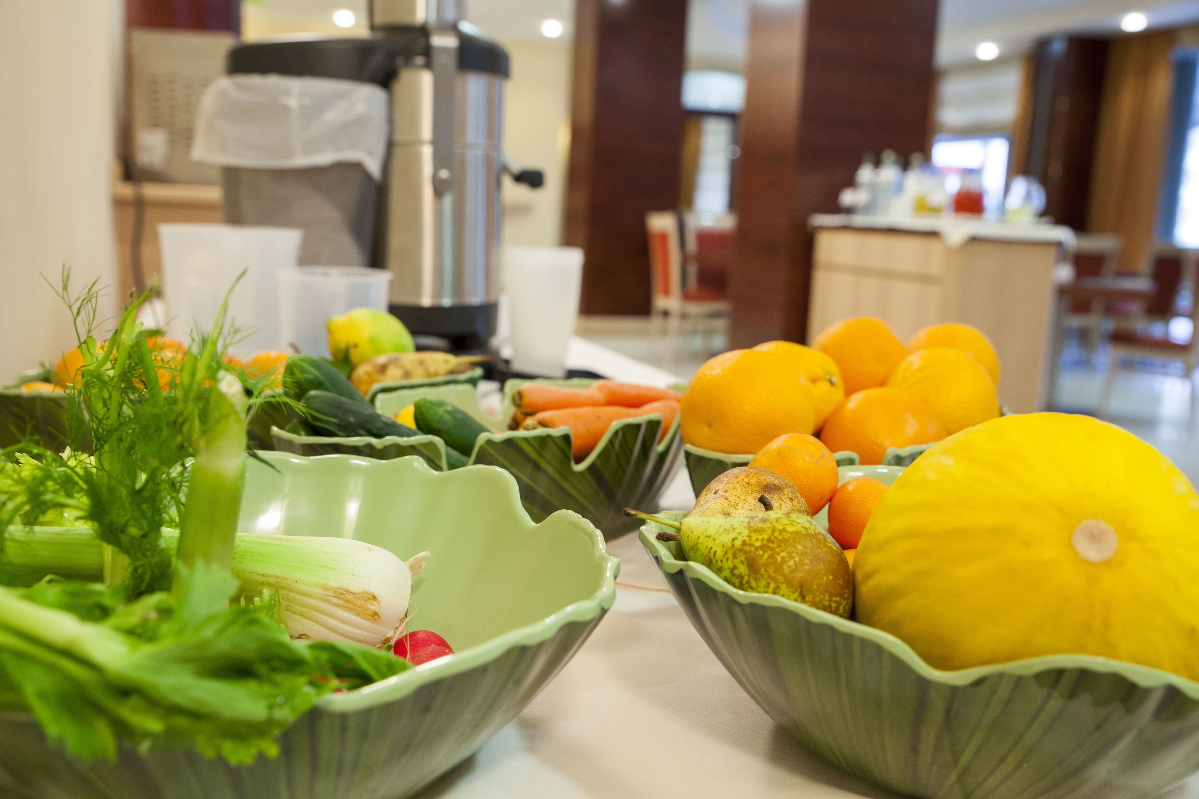 Tägliches Frühstücksbuffet gegen Gebühr