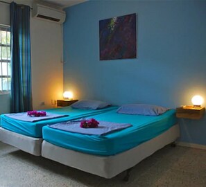 In-room safe, iron/ironing board, cots/infant beds, free WiFi - Caribbean Flower Apartments (Willemstad)