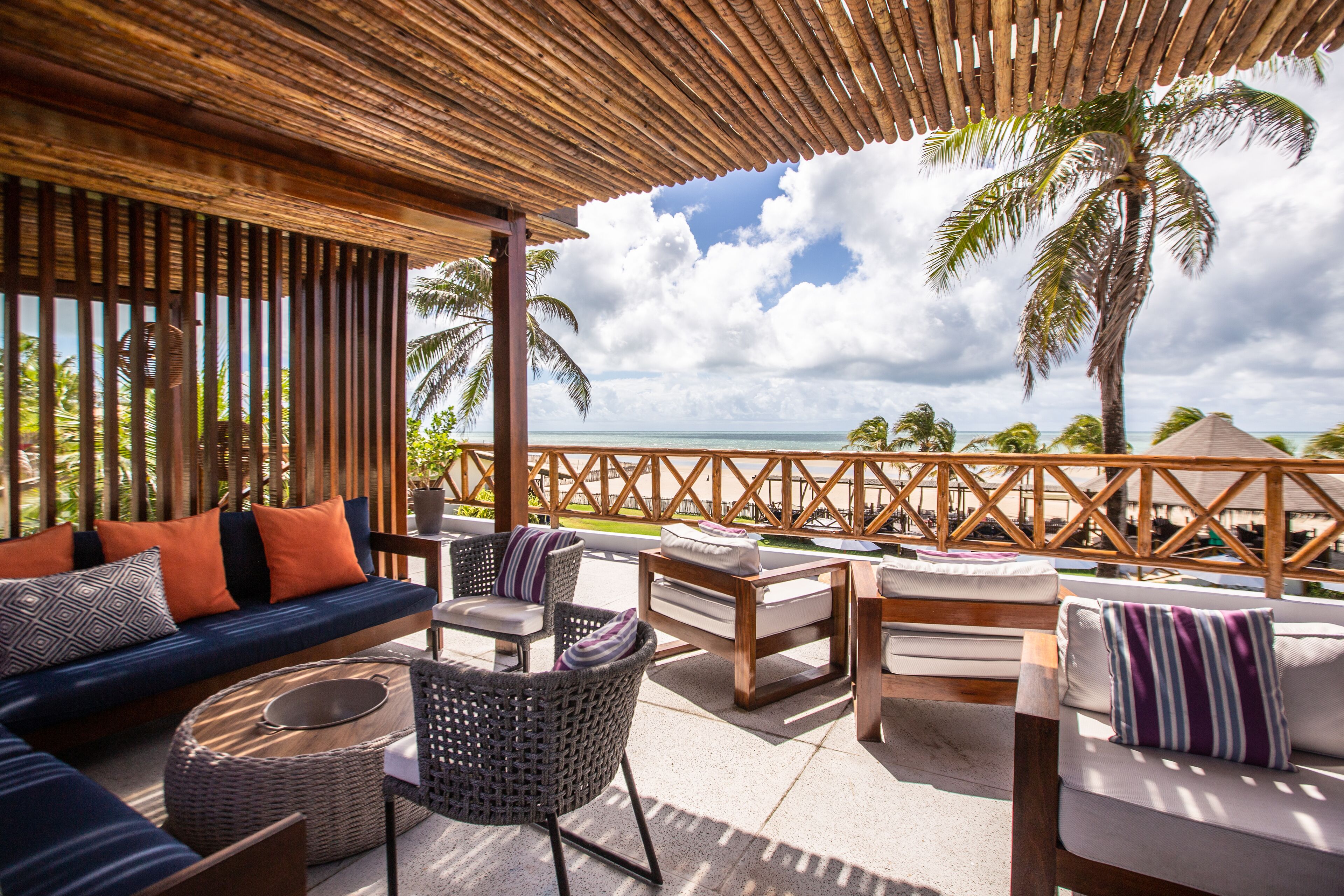 Breakfast, lunch and dinner served