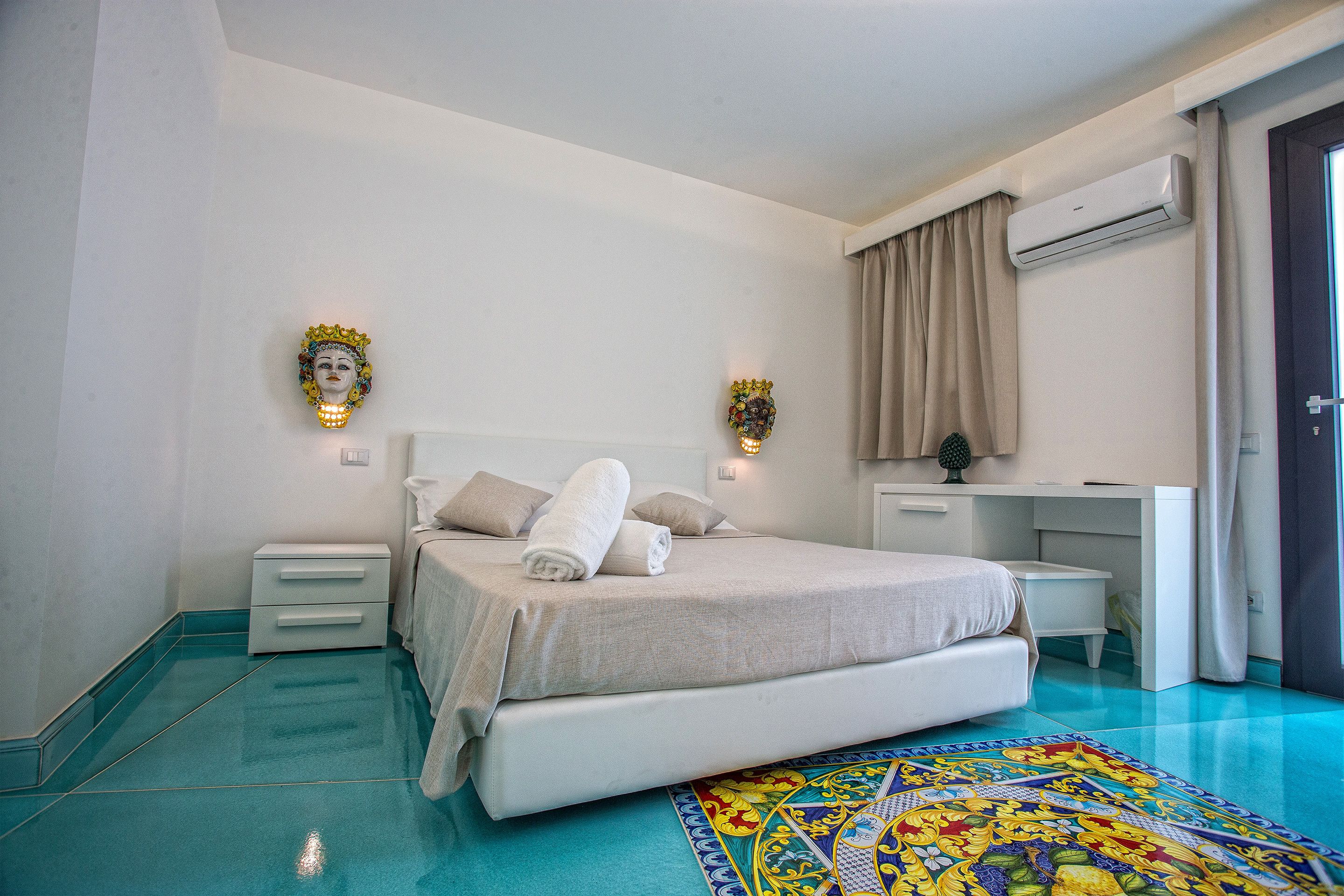 Tripla Exclusive | Biancheria da letto di alta qualità, minibar, una cassaforte in camera