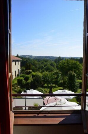 Double Room | Desk, soundproofing, cribs/infant beds, free WiFi - Auberge la Source (Cieux)