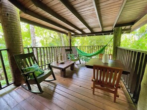 Casa de árbol Deluxe | Vista del balcón
