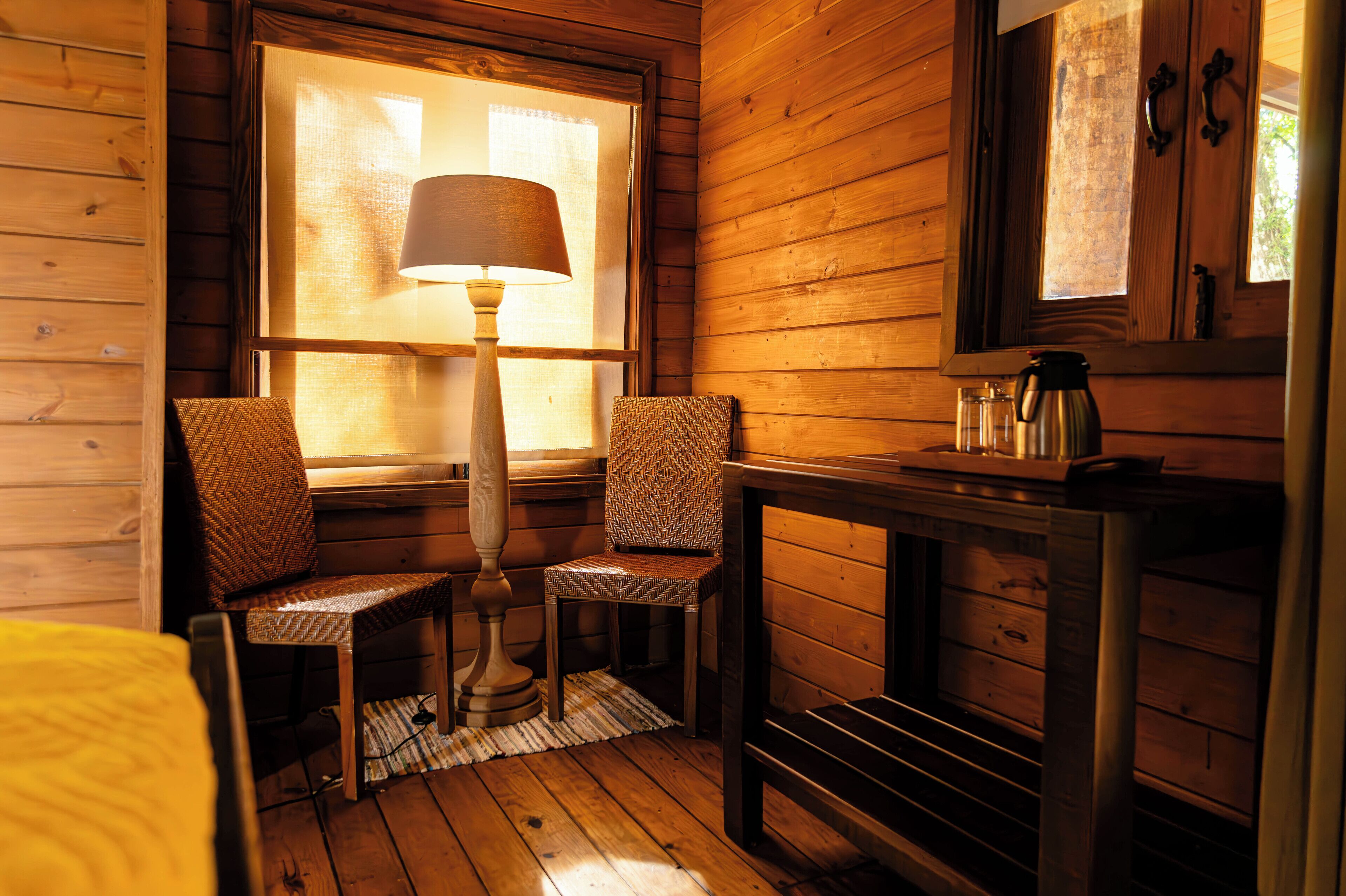 deluxe tree house | individually decorated, individually furnished, bed sheets