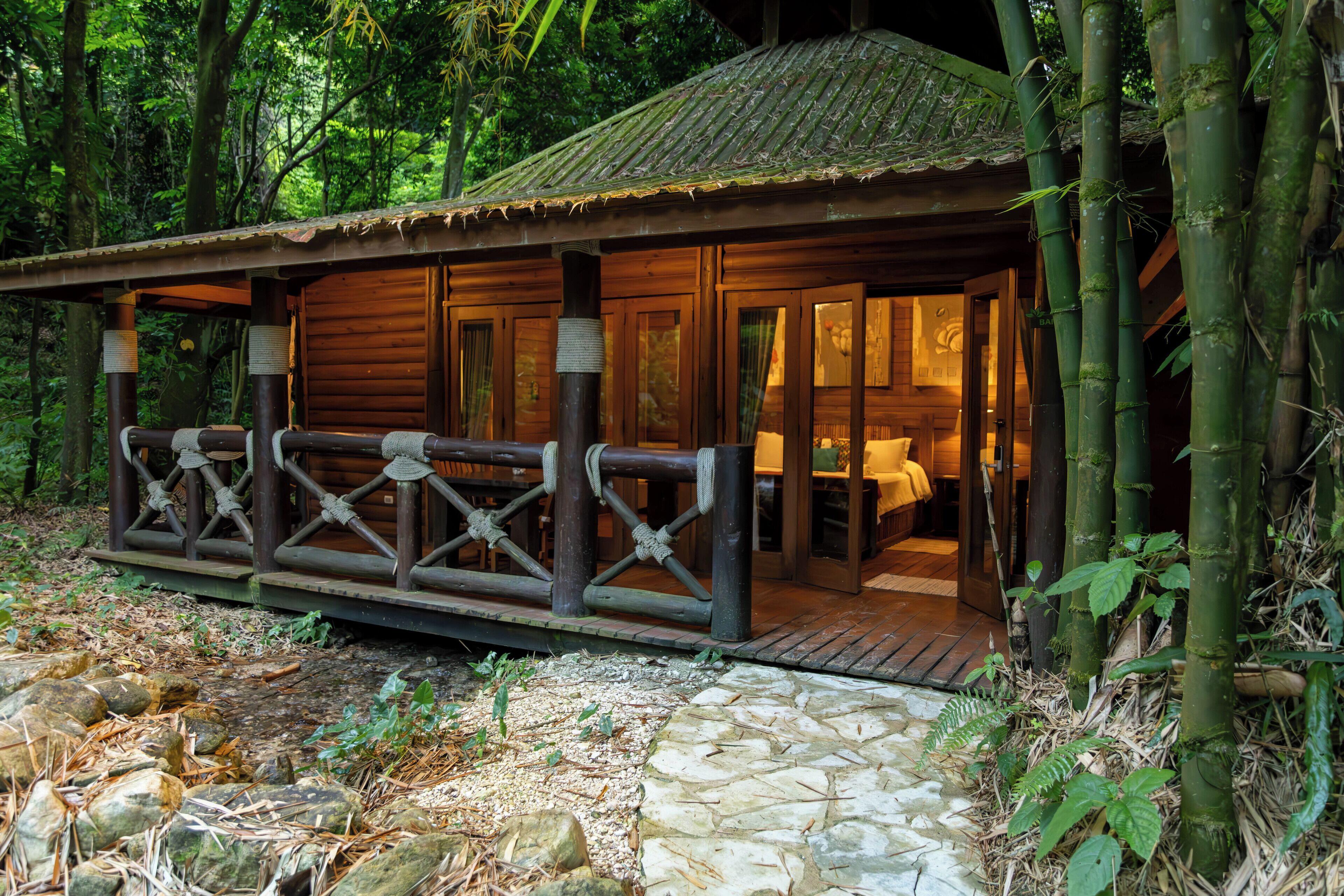 single room | individually decorated, individually furnished, bed sheets