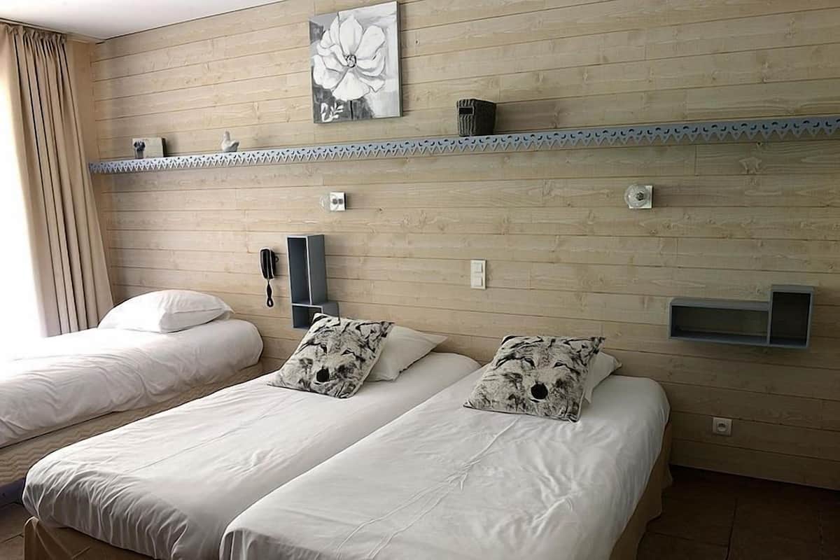 triple room, terrace | soundproofing, free wifi