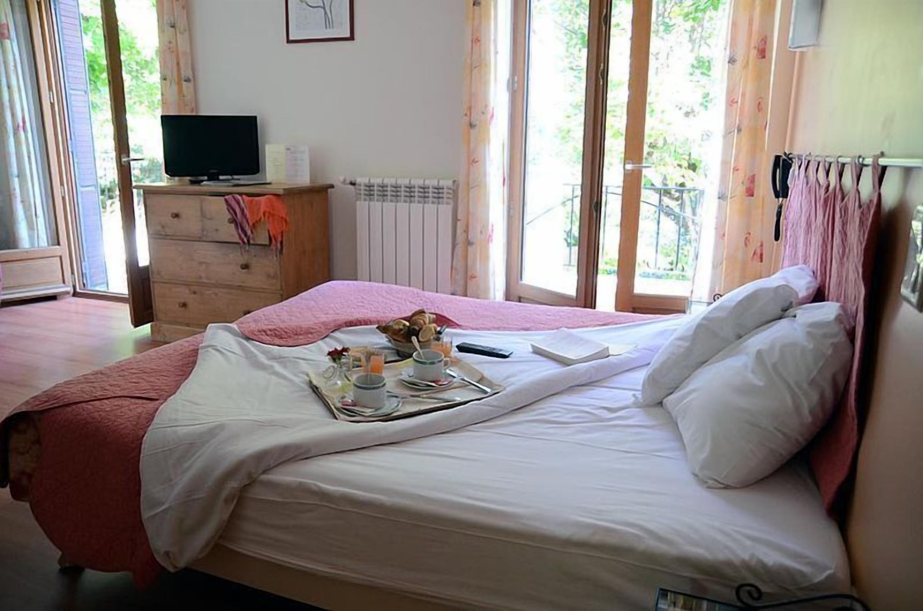 standard double room | soundproofing, free wifi