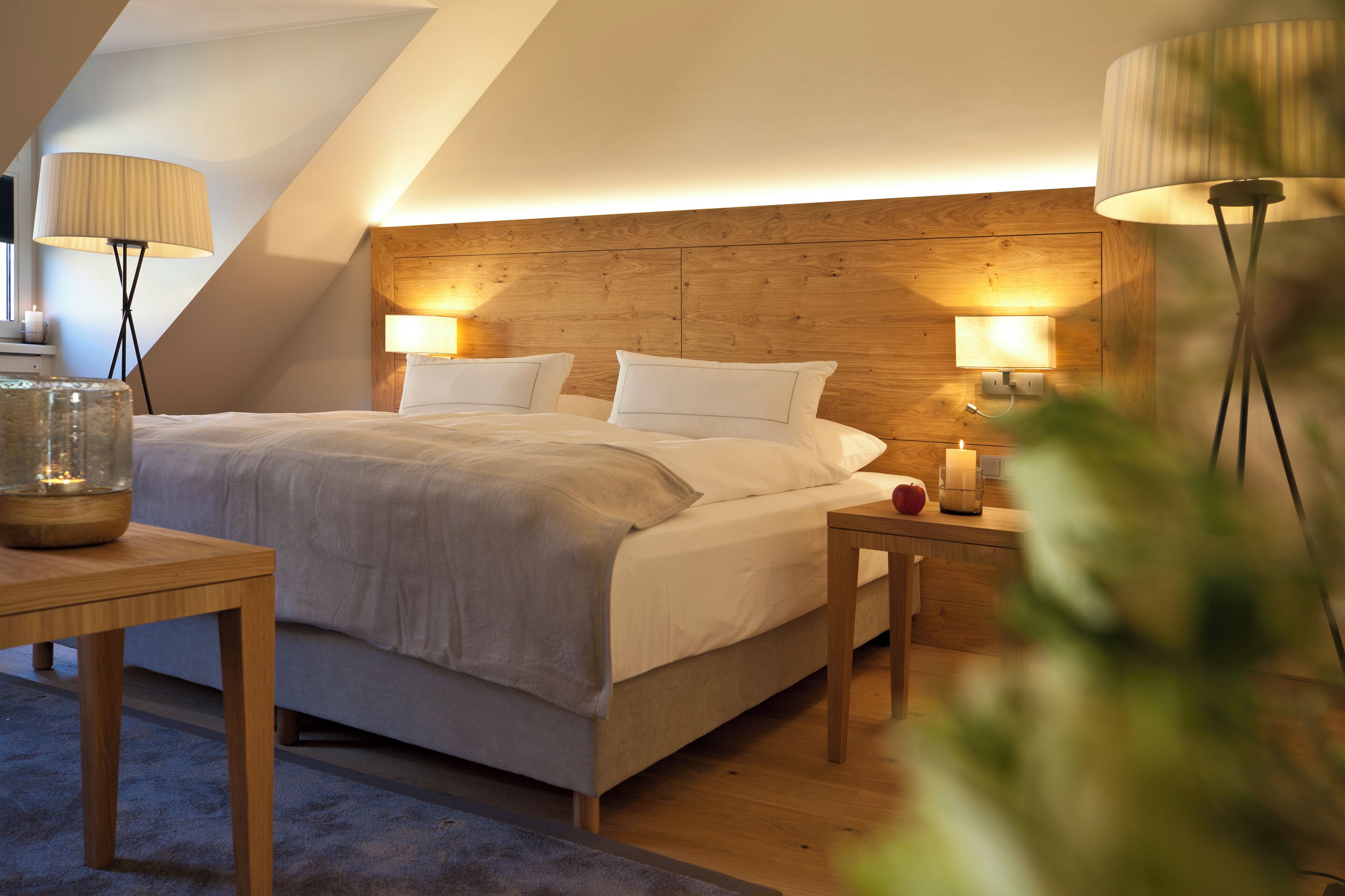 suite | premium bedding, down duvets, in-room safe, desk
