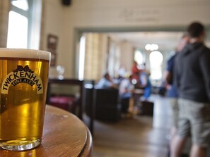 Bar (in der Unterkunft)