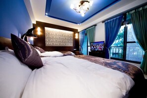 Premium bedding, individually decorated, desk, blackout drapes - Hualien Leisurely Life B&B (Hualien City)