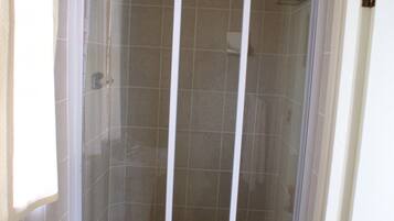 Comfort Cottage, 1 Bedroom (Drafstap Cottage) | Bathroom shower