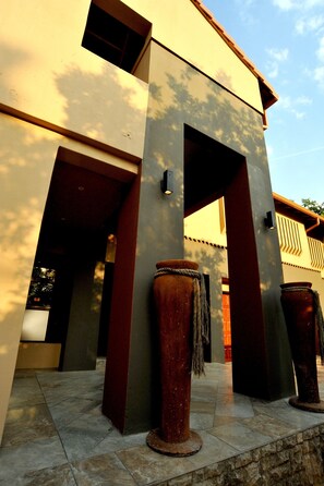 Property entrance - Sunset Manor Guest House (Potchefstroom)