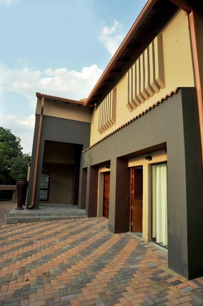 Exterior - Sunset Manor Guest House (Potchefstroom)
