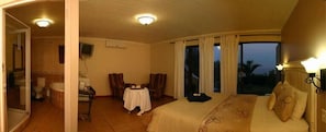 In-room safe, free WiFi, bed sheets