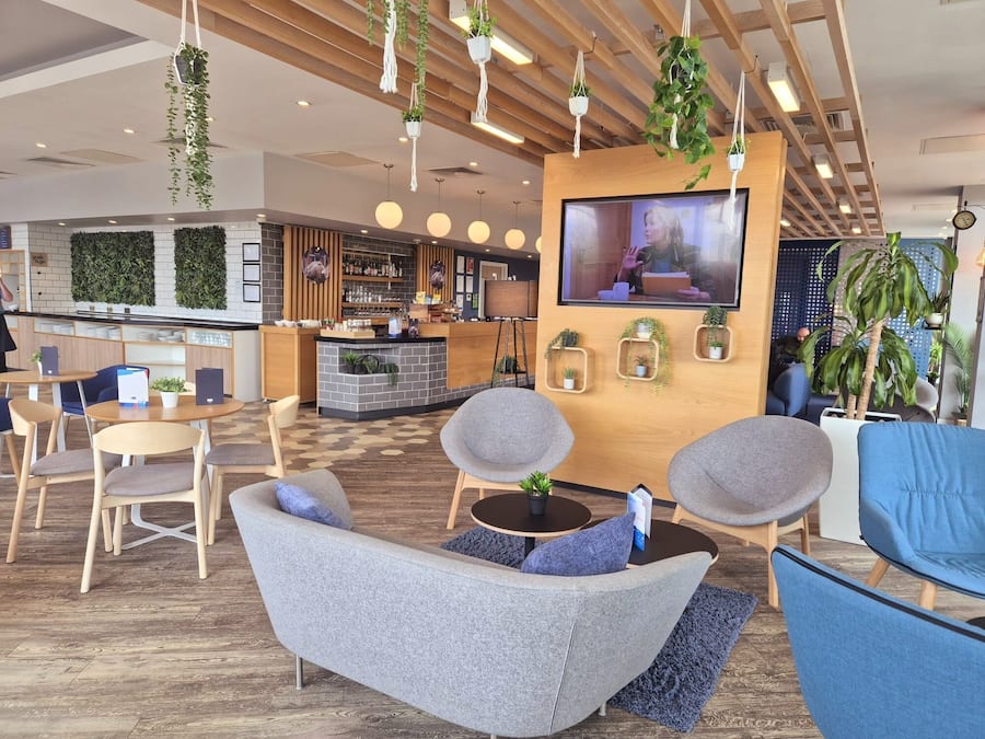 Bar lounge