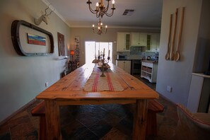 Free daily English breakfast - Die Olyfhuis (Dikgatlong)