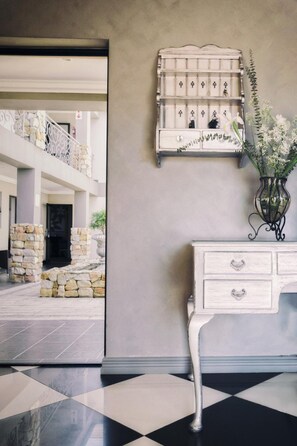 Interior - Stone Olive Guest House (Jeffreys Bay)