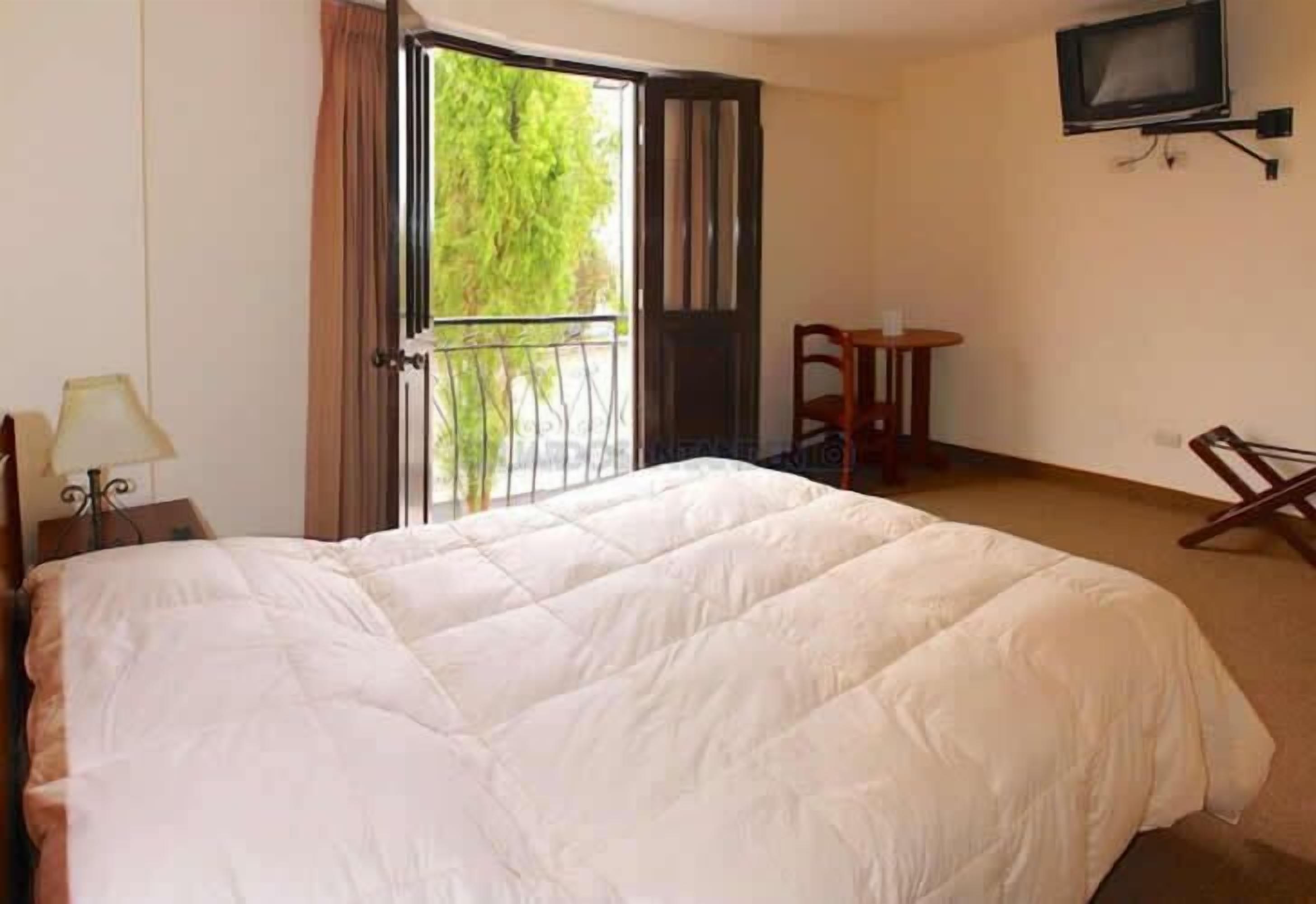 double room | in-room safe, desk, free wifi, bed sheets
