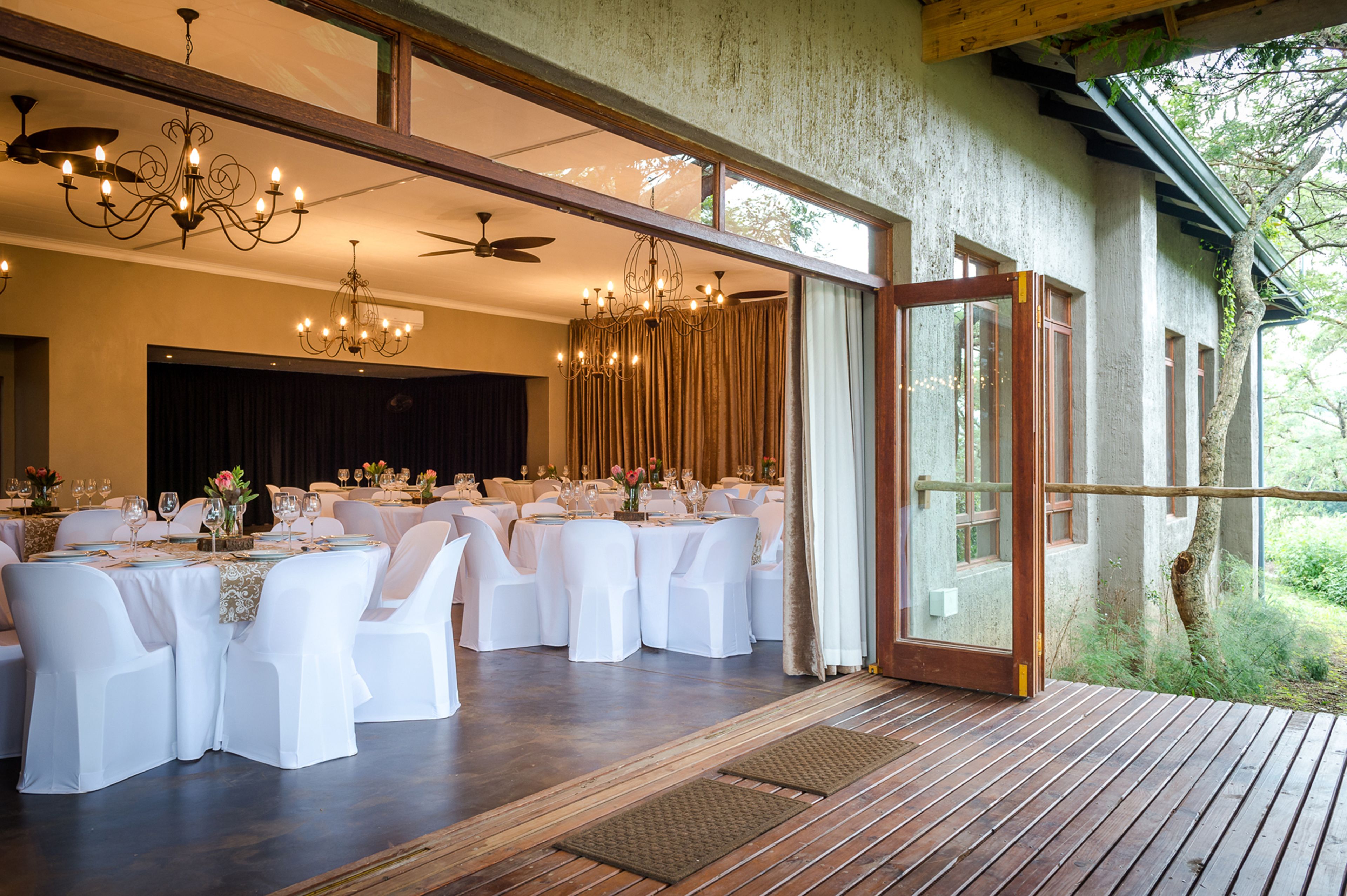 Banquet hall