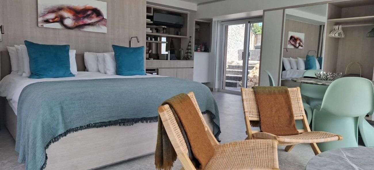 Cottage Standar | 4 kamar tidur, brankas, meja kerja, dan tirai kedap cahaya