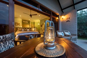 Ndlulamithi Luxury Suite, River View | 高档床上用品、羽绒被、Select Comfort 床、迷你吧