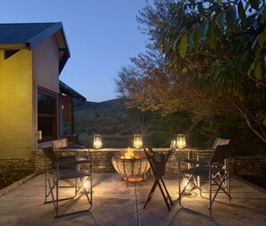 Shingwedzi Family Suite, 2 Bedroom, Mountain View | Terrace/patio