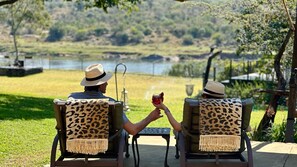 Mafunyane Luxury Honeymoon Suite | ลานระเบียง/นอกชาน
