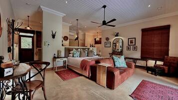 Joao Luxury River Suite, River View | Premium bedding, down comforters, Select Comfort beds, minibar