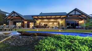 Ảnh chưa phân loại, 5 trong số 237 ảnh, nút