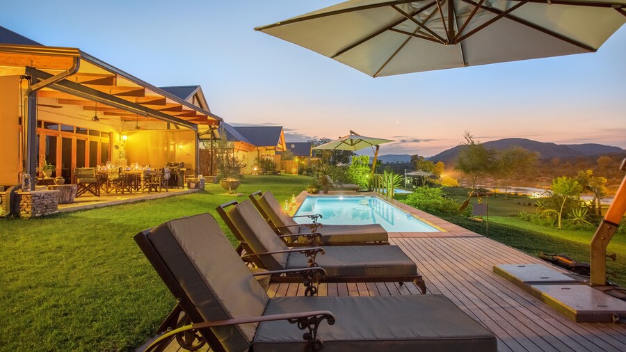 Kambaku River Lodge