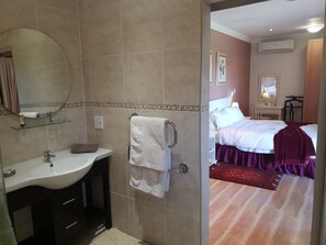 Standard Room, 1 Bedroom (Room 1) | Bathroom | Separate bathtub and shower, free toiletries, hair dryer, towels - Villa Botanica Executive Guest House (Midrand)
