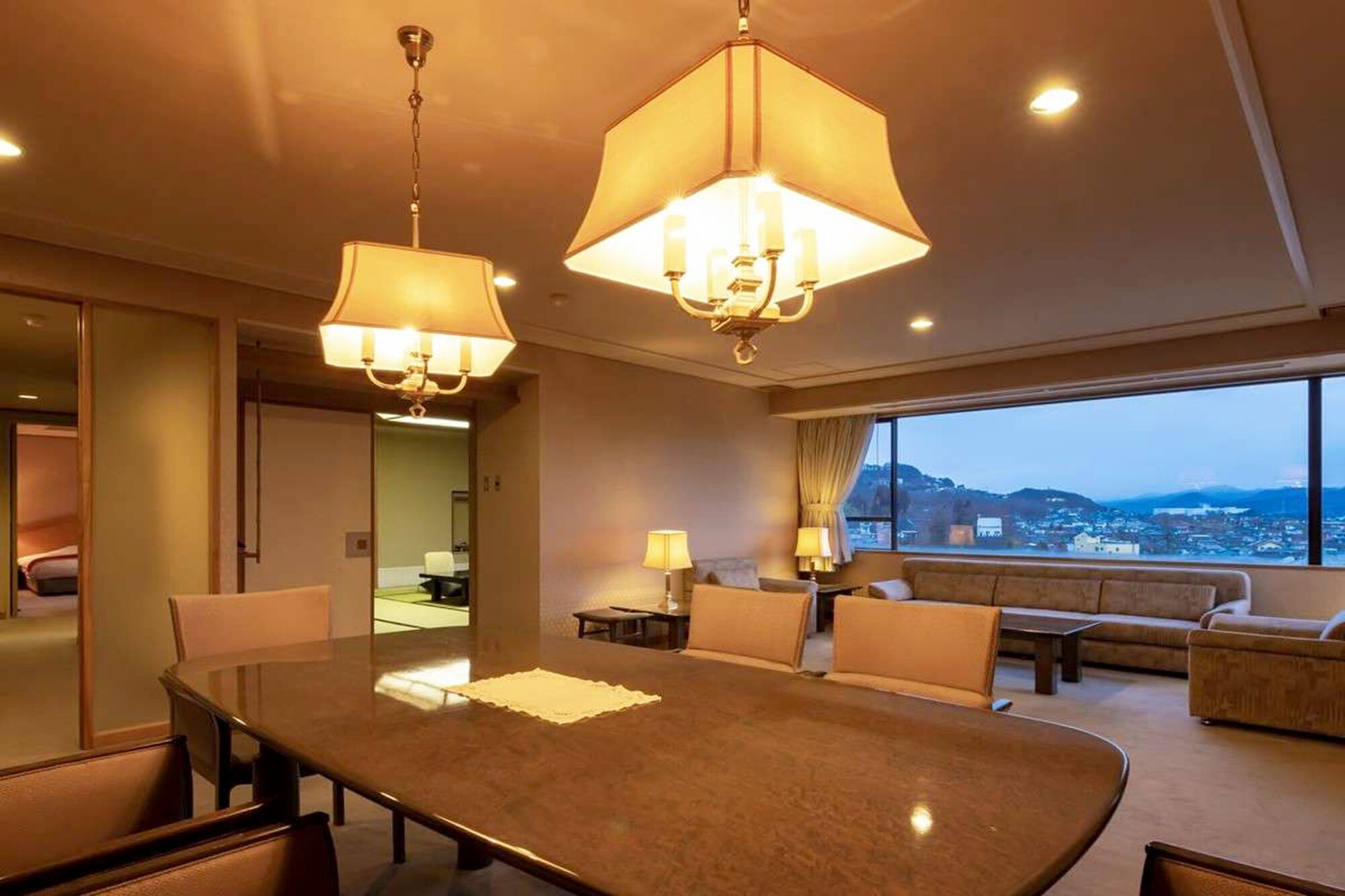 Royal Suite | In-room safe, desk, laptop workspace, iron/ironing board