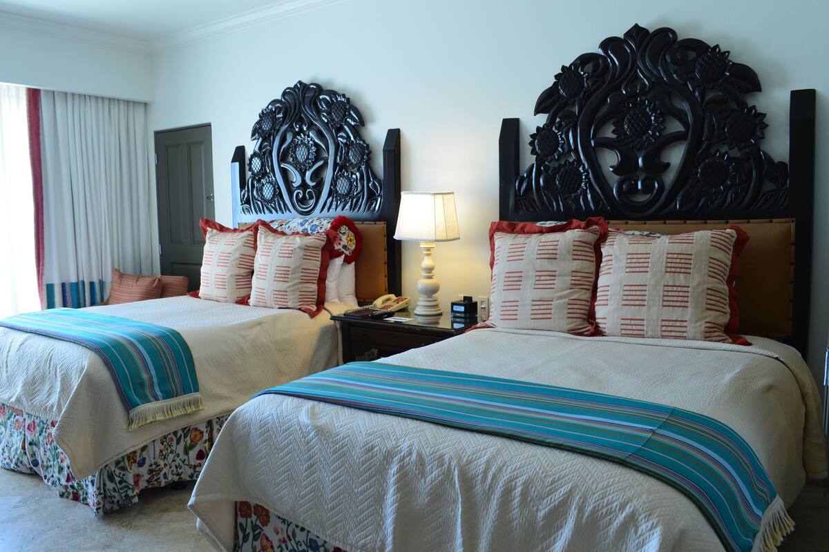 Homy Suite Ocean View with Kitchenette | In-room safe, desk, iron/ironing board, cribs (free)