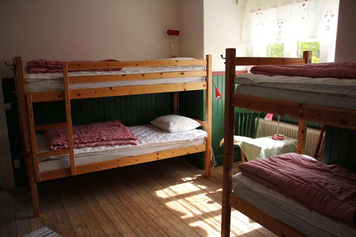 Standard Quadruple Room (excludinng bed linen and cleaning)