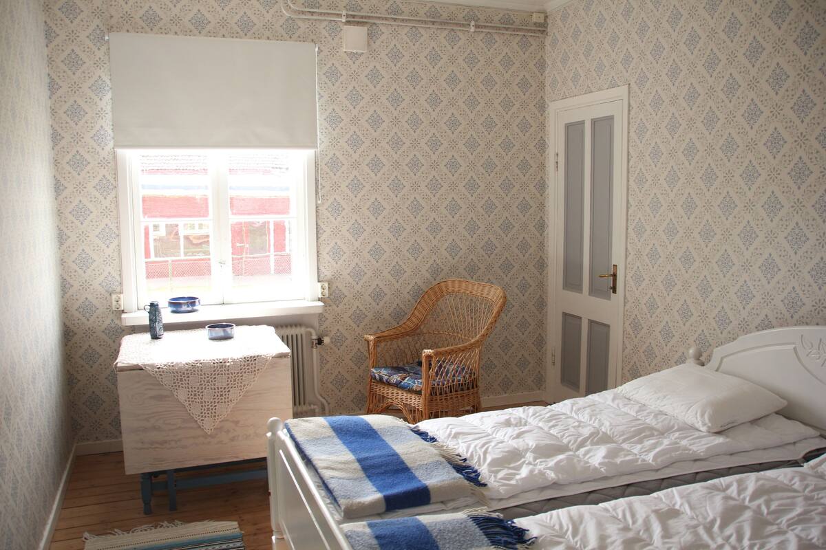 Double Room (excludinng bed linen and cleaning)