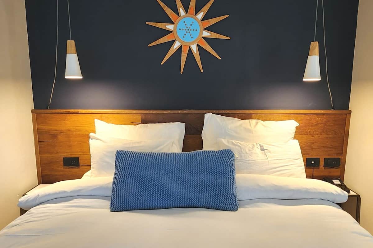 In-room safe, desk, soundproofing, free WiFi