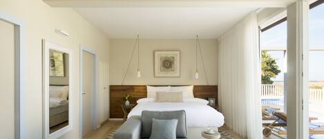 Villa | 1 bedroom, in-room safe, desk, soundproofing