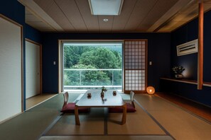 LCD TV - Takamiya Rurikura Resort (Yamagata)