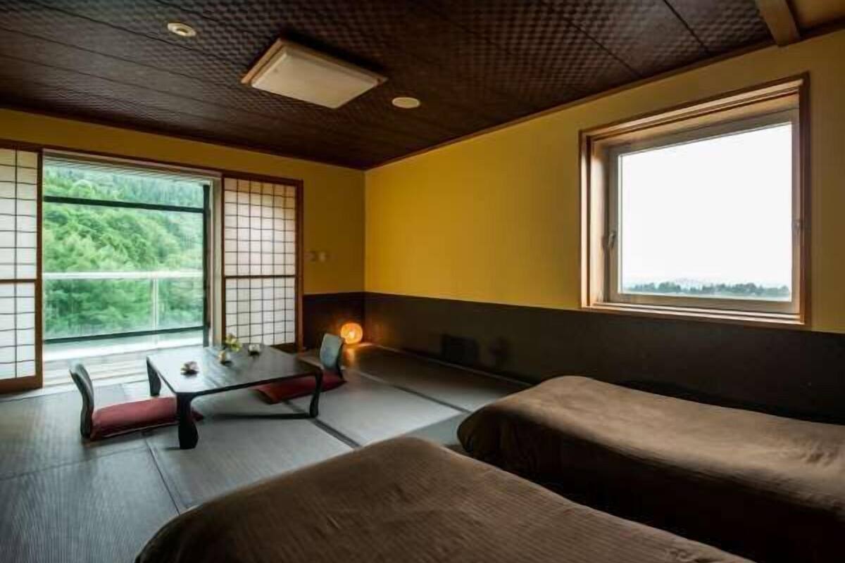 WiFi, wheelchair access