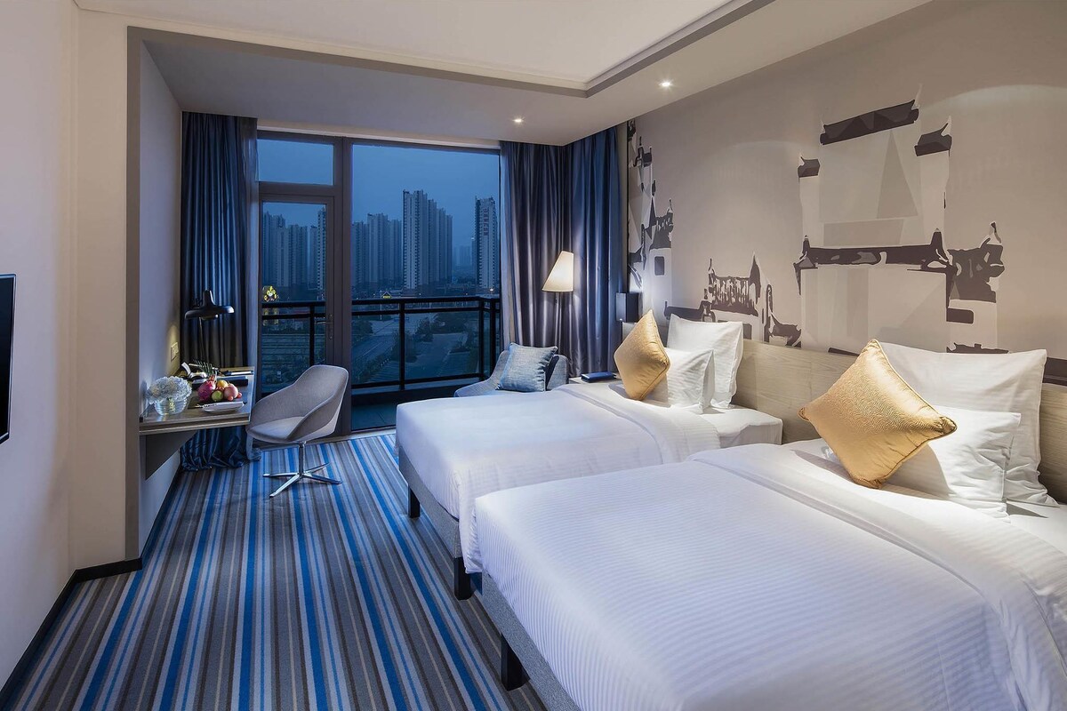 Superior Room, 2 Twin Beds | Premium bedding, in-room safe, desk, cribs (surcharge)