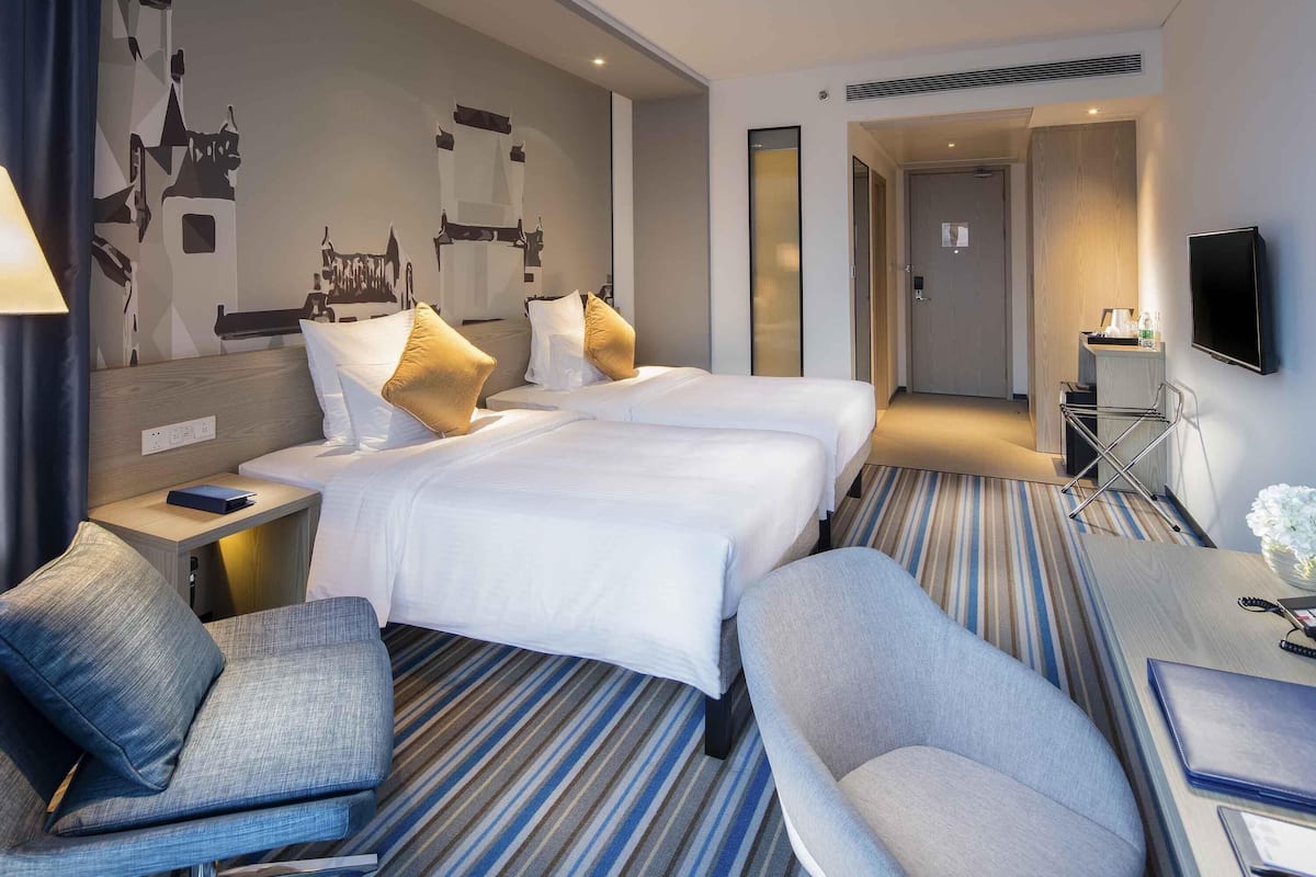 Executive Room, 2 Single Beds | Premium bedding, in-room safe, desk, cots/infant beds