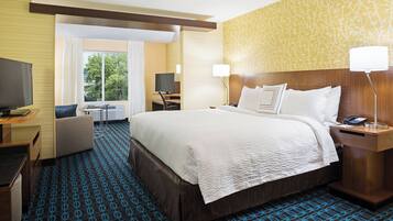 書桌、筆電工作空間、熨斗/熨衣板、免費搖籃/嬰兒床