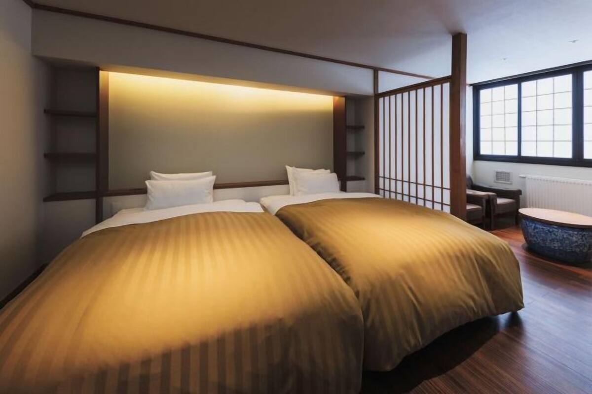 In-room safe, free WiFi