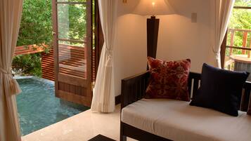 Suite (Bali Suite #45) | Living area | TV