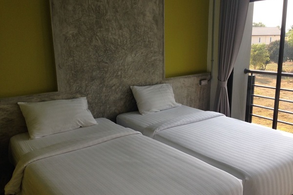 Twin Room | Rollaway beds (surcharge), WiFi (free)