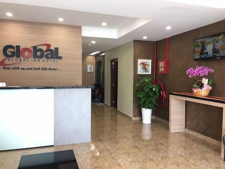 Lobby. Global Inn Hotel