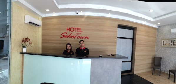 Reception - SohoTown Hotel Melaka (Malacca City)