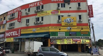 Fachada de la propiedad