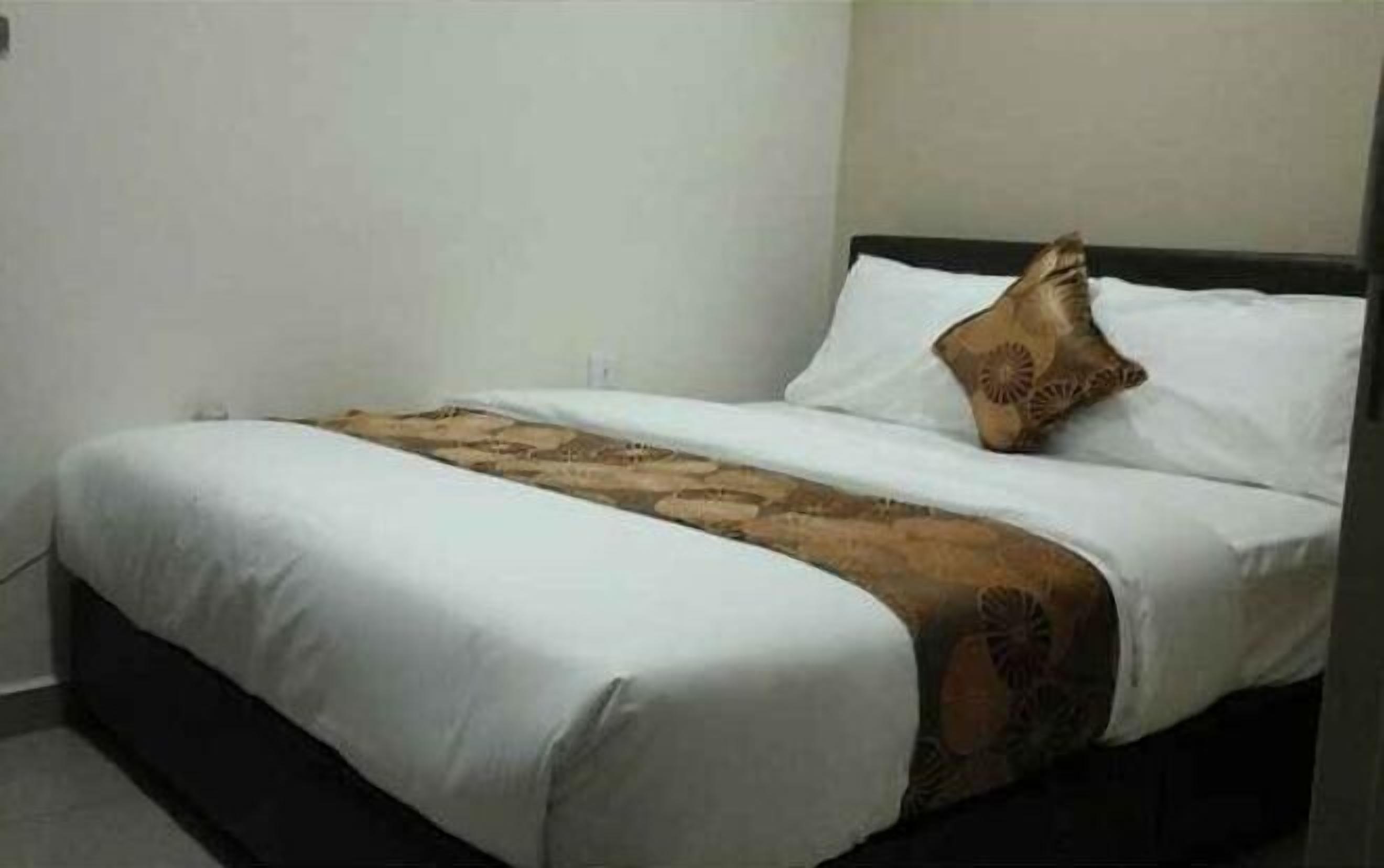 Desk, iron/ironing board, free WiFi