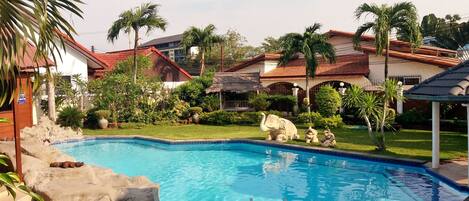 4 Bedroom Poolside Villa | Terrace/patio