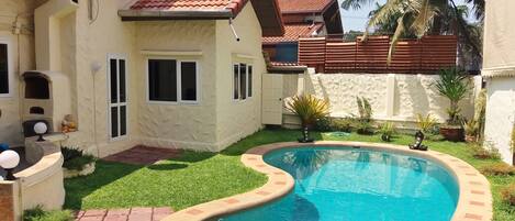 4 Bedrooms, 4 Bathrooms Pool Villa | Terrass/Patio